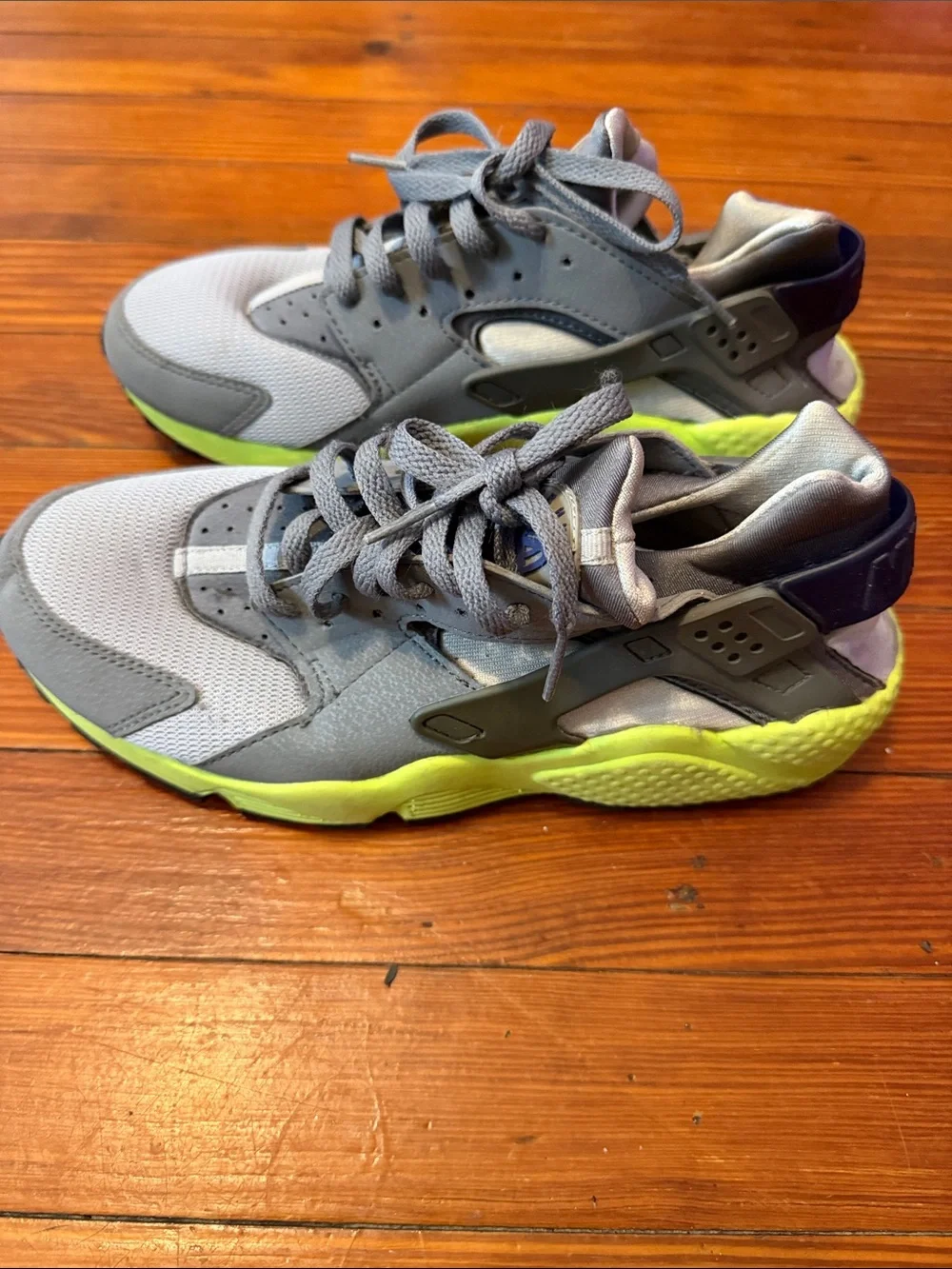 Nike Huareche Gray and Neon Yellow Women's Running Sneakers Size 8
